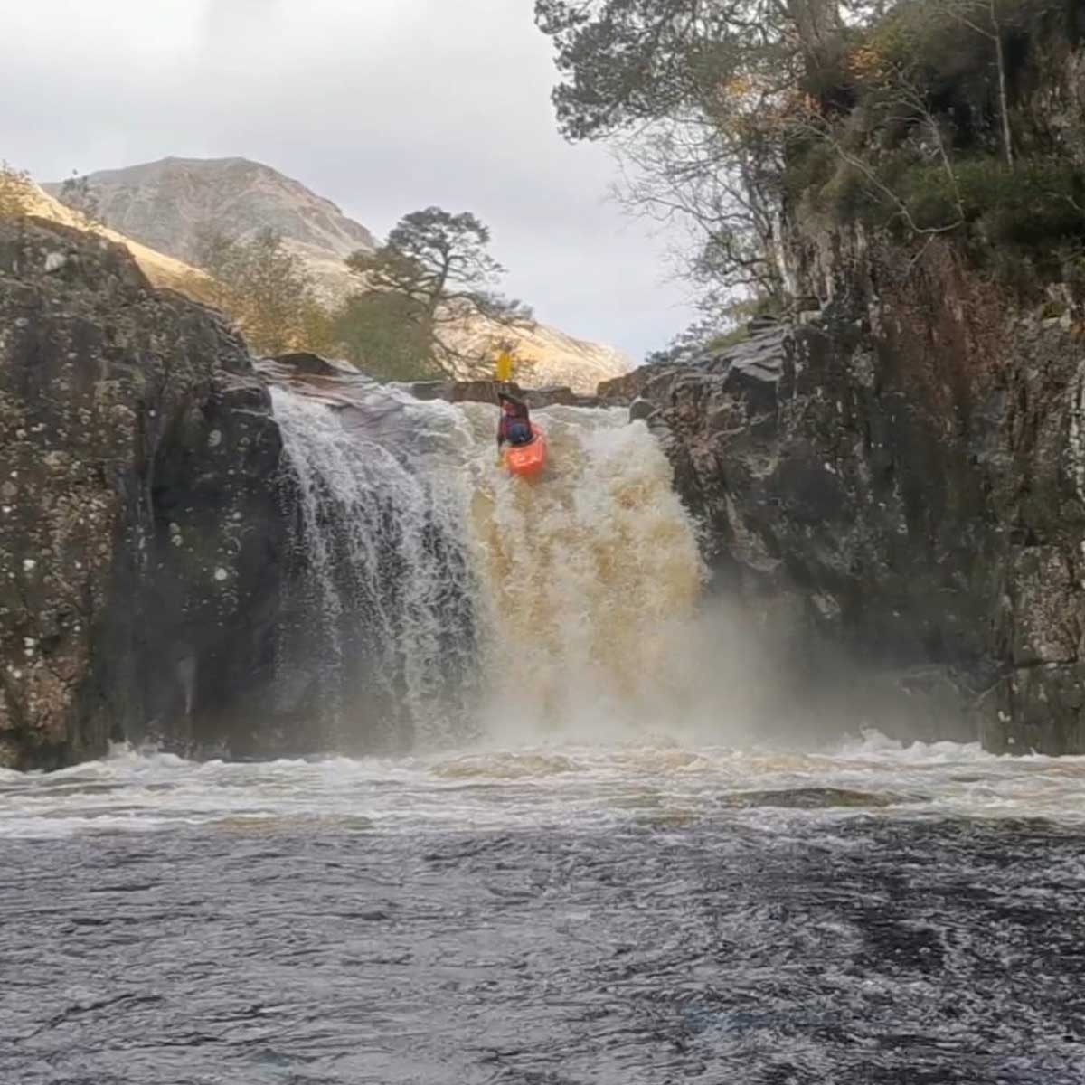 White Water Kayak Adventure Green Wave Guiding