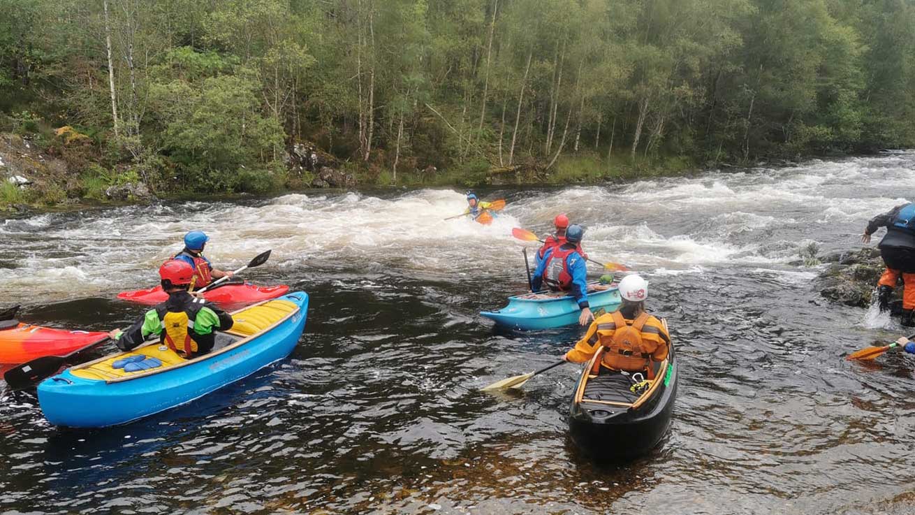 Green Wave Guiding River Touring